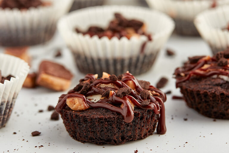 Toffee Cookies &amp; Crème Brownie Cups | Betty Crocker - Caribbean