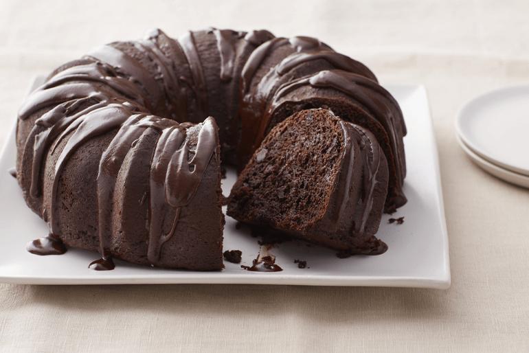 Receta de torta de chocolate con glaseado | Betty Crocker